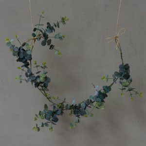 Grand_Illusions_Frosted_Eucalyptus_Garland