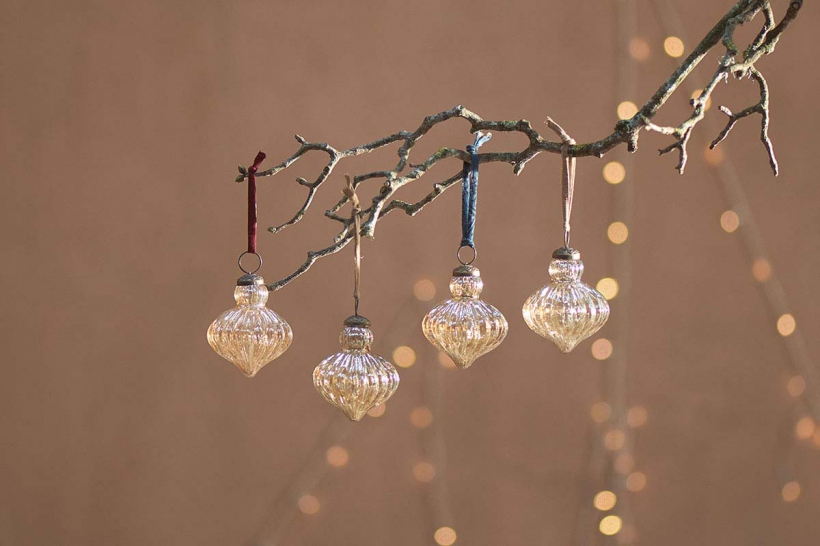 Set of 4 Gold Luster Eliza Baubles - Image 3