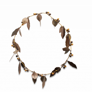 Tula Wreath Leaf and Berry Design
