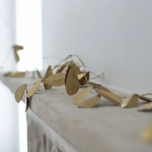 Misteltoe garland antique brass