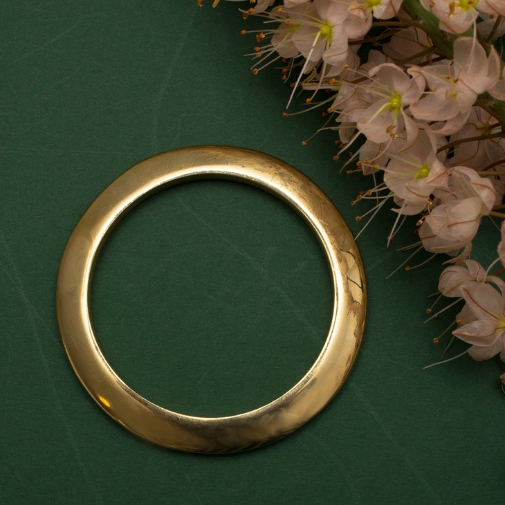AARVEN_Cosmic_Bangle_Recycled_Brass_Lifestyle