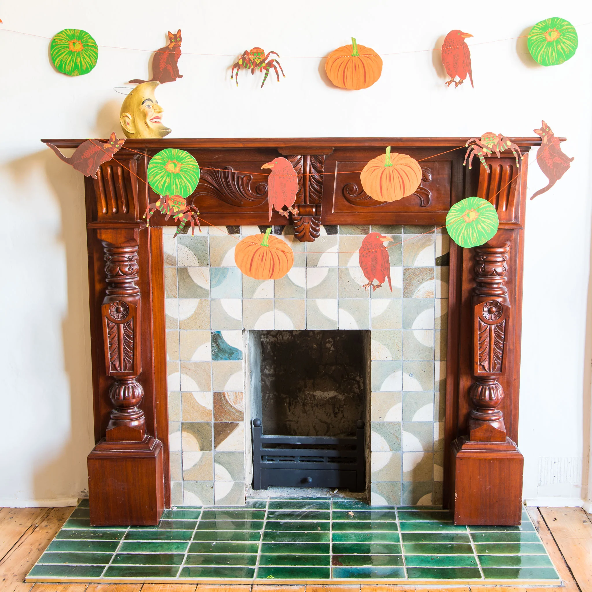Pumpkins and Cats Halloween Paper Garland - 3 Metres Long - Image 2
