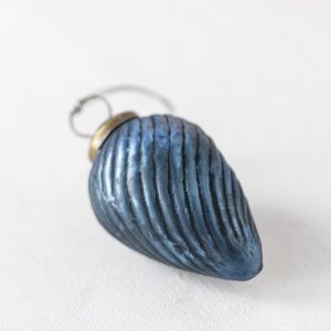 Grand_Illusions_Swirl_Teardrop_Bauble_Ice_Blue
