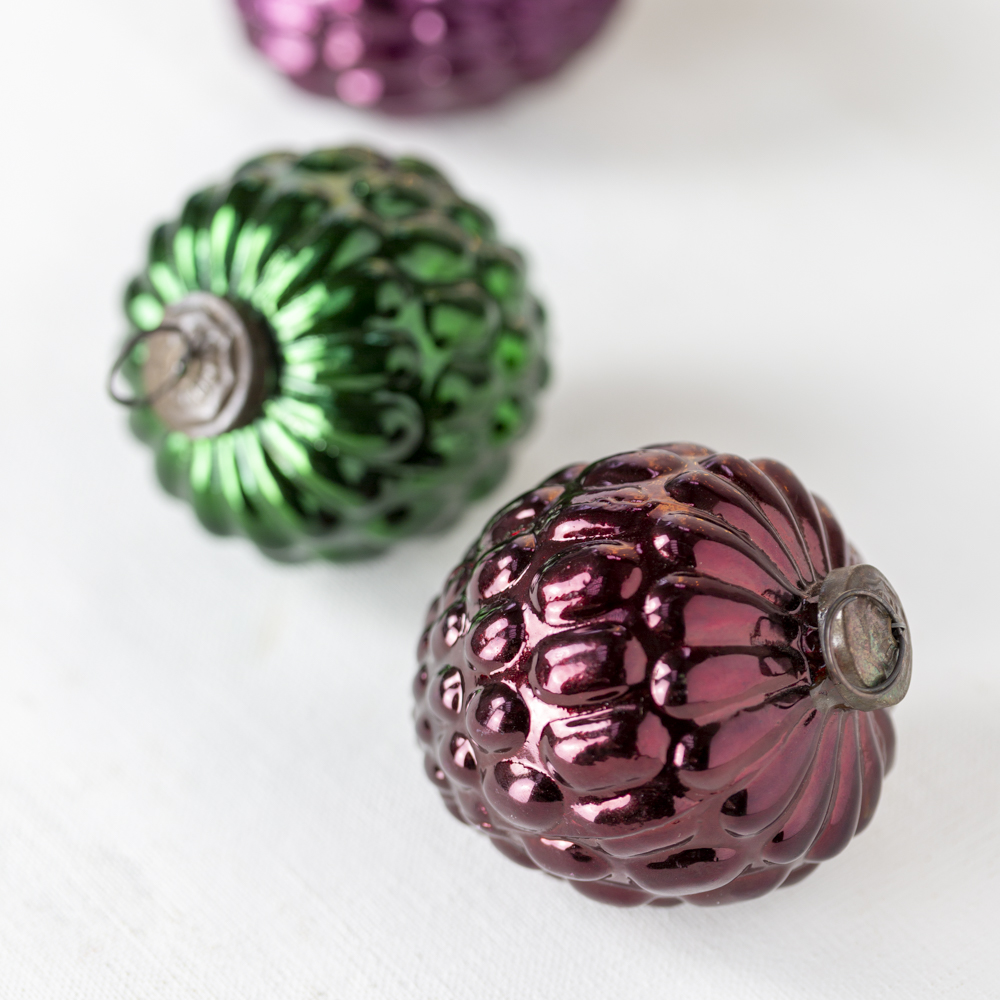 Grand_Illusions_Merry_Berry_Bauble_Red