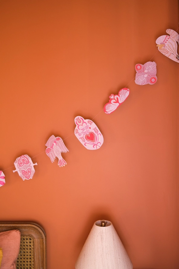 Love Birds Paper Garland - Image 4