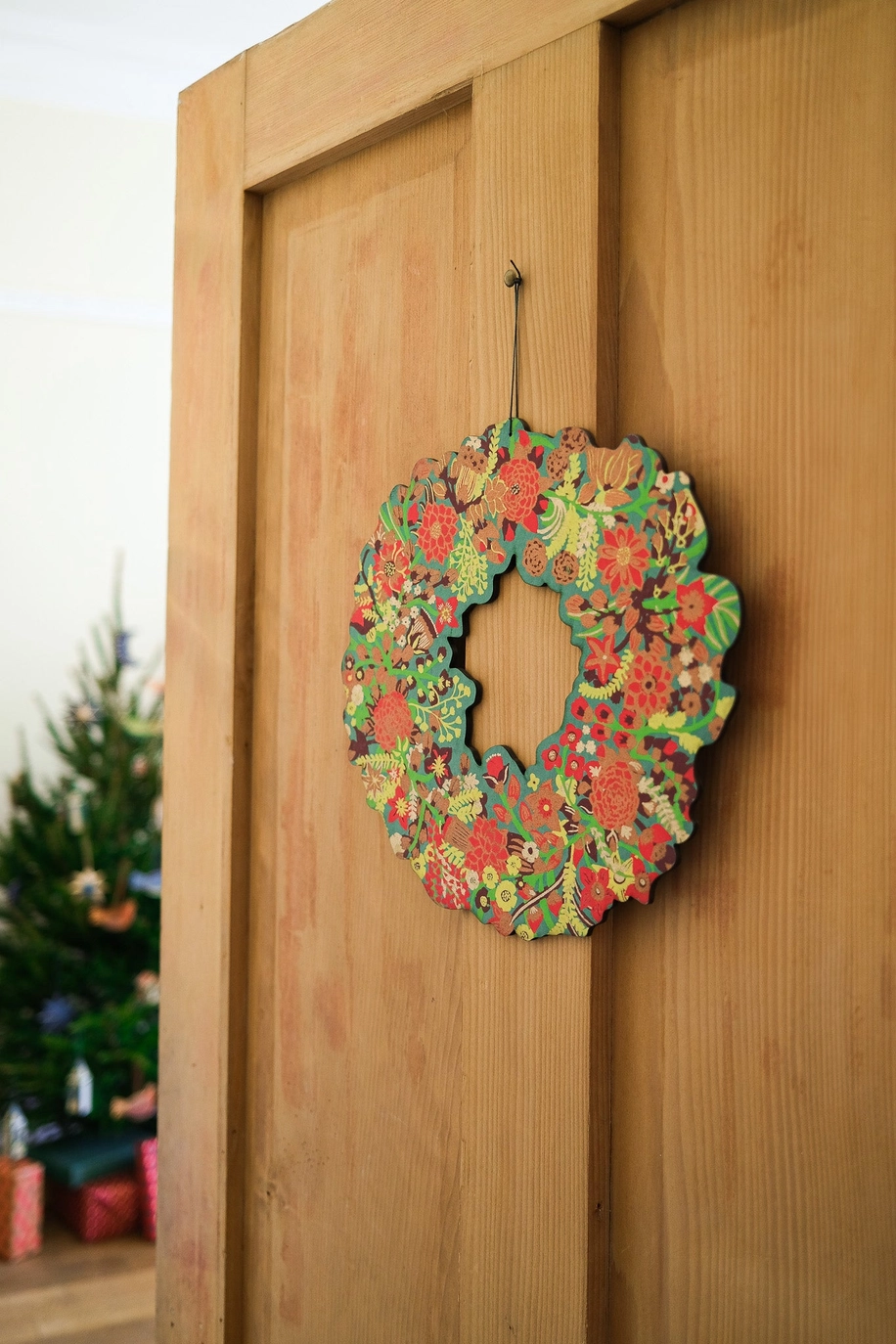 Cotton Board Christmas Foliage Wreath - Image 6