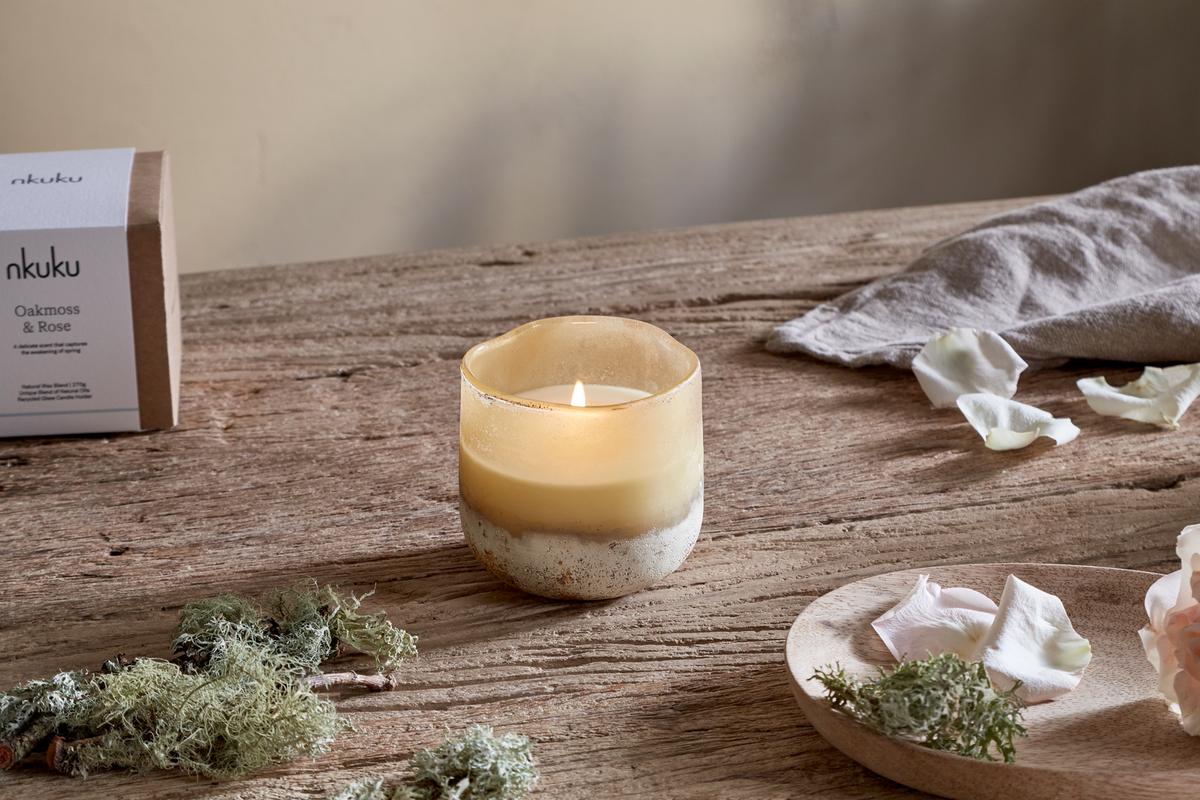Oakmoss and Rose 1 Wick Scented Candle - Image 4