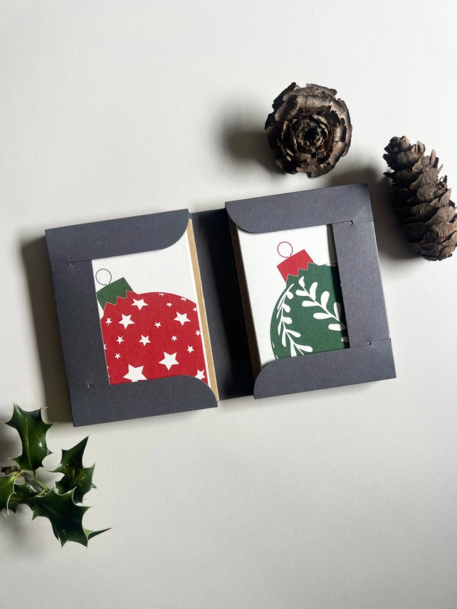 Red and Green Bauble Little Notes Card Set - Boxed - Image 6